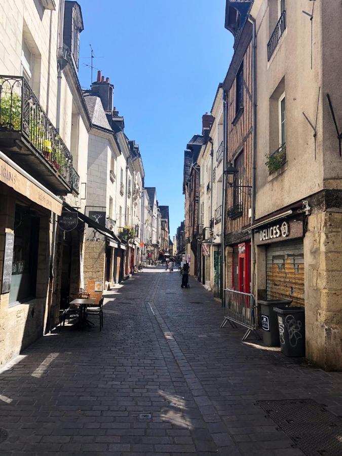 Logement Dans Le Vieux Tours Apartment Exterior photo